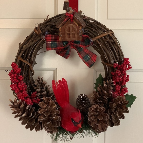 Cardinal Wreath - Picture 2 of 2